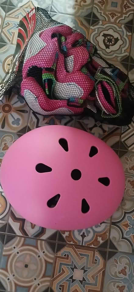 Photo of free Cycle helmet/knee/elbow padsxxskids (Ramsgate CT11) #1