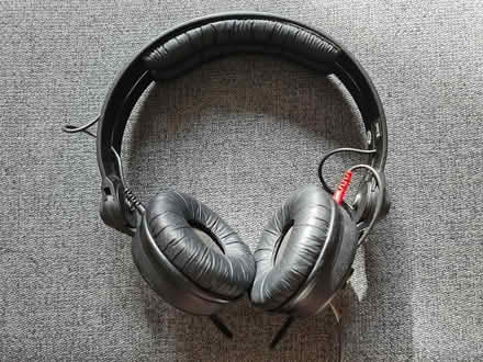 Photo of free Sennheiser professional headphones (Halton LS15) #1
