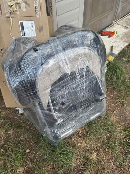 Photo of free Mama’s and Papas Pram (Dagenham RM9) #1