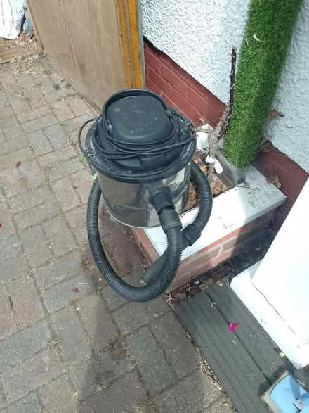 Photo of free Vacuum cleaner (Dinas Powys CF64) #1