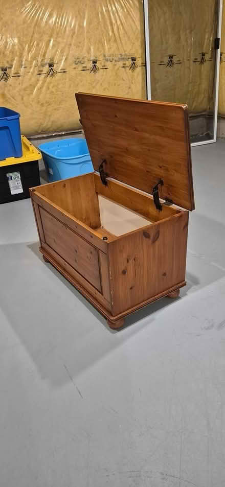 Photo of free Wood chest (Orleans) #2