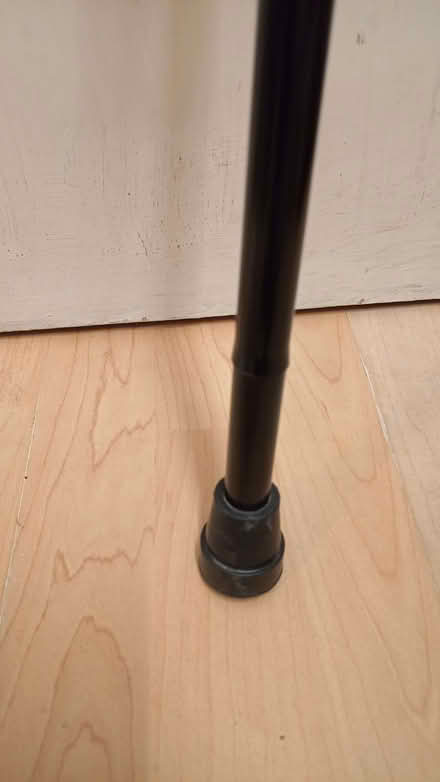 Photo of free right handed ergonomic handle walking stick (Boscombe BH5) #4