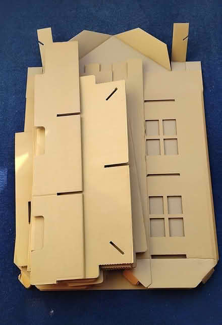 Photo of free Cardboard dolls house (Finchley Church End N3) #2