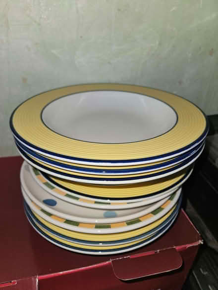 Photo of free Plates & bowls (Southsea PO5) #1