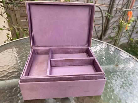 Photo of free fabric covered jewellery box (Cogges OX28) #2