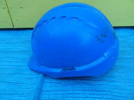 Photo of free JSP hard hat (Benson OX10) #1