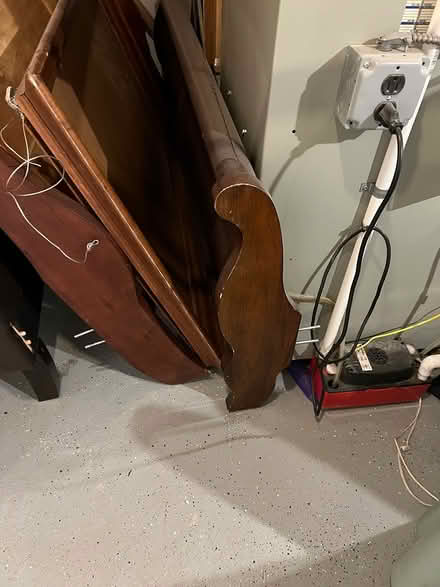 Photo of free queen size wood sleigh bed (Essex Fells) #2