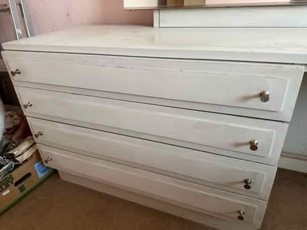 Photo of free White dressing table with mirror (Dagenham RM9) #3