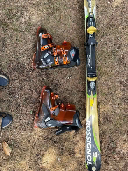 Photo of free Rossignol skis and boots (Damsells Cross GL6) #1