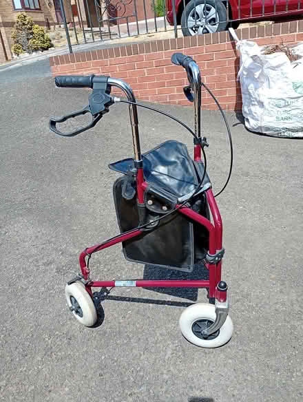 Photo of free 3 wheel rollator walking aid (Teignmouth TQ14) #4