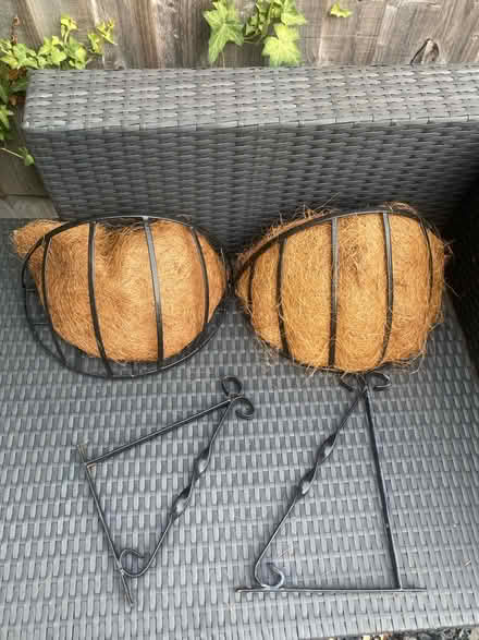 Photo of free Hanging baskets (ME8) #1