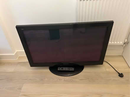 Photo of free Television (The Level BN1) #1