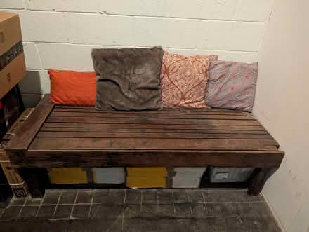 Photo of free Wood bench (Dumbo, Brooklyn) #2