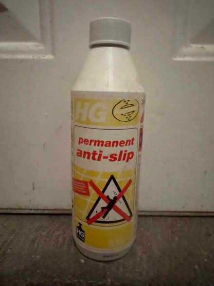Photo of free HG permanent anti-slip for floors (Glastonbury BA6) #1