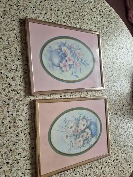 Photo of free Two wee pics (Edinburgh EH11) #1