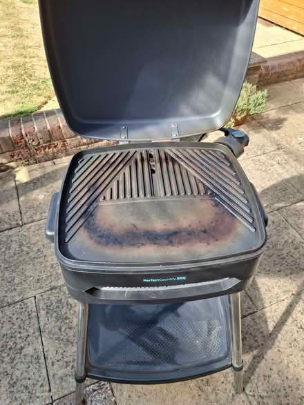 Photo of free Electric Barbeque (Warners End HP1) #2