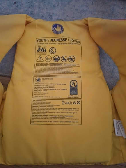 Photo of free Youth Lifejacket (Warden/St. Clair) #2