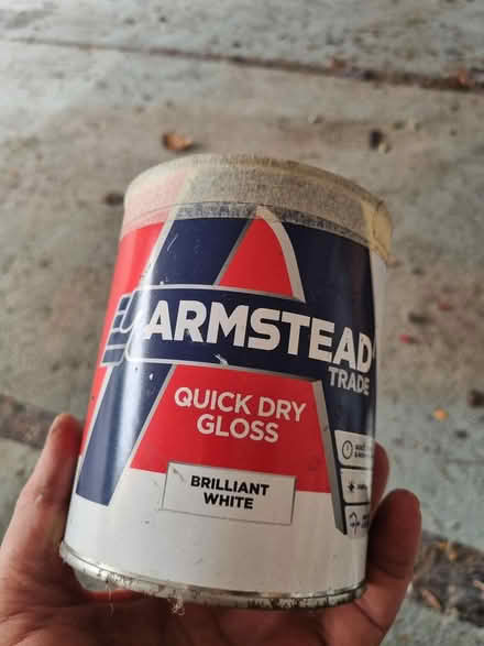 Photo of free white gloss (West Pennard BA6) #1