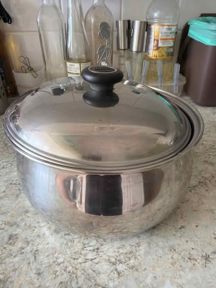 Photo of free Prestige pot no handle but good for cooking in (Welling DA16) #1
