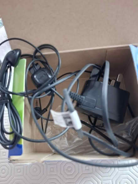 Photo of free Nokia 2720 fold phone (Styvechale, Coventry CV3) #2