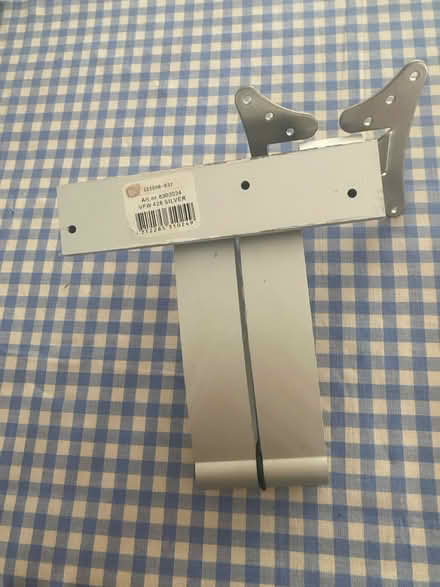 Photo of free wall mounted bracket for tv (Aldwick PO21) #2