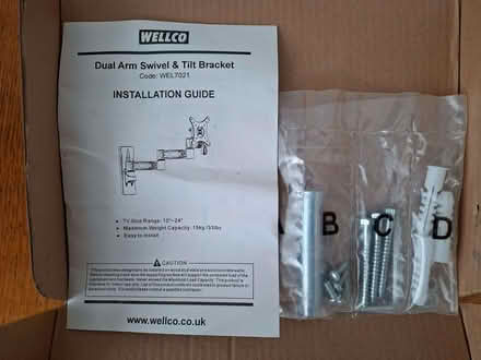 Photo of free TV / monitor wall mount adjustable bracket. (Nailsea BS48) #3