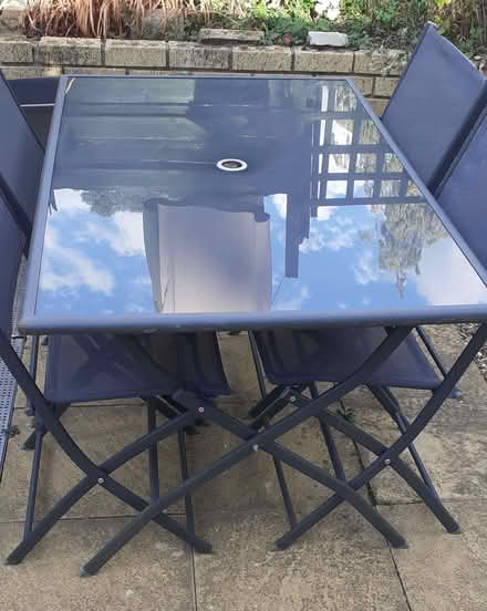 Photo of free Garden table and 4 chairs (Bradville MK13) #3