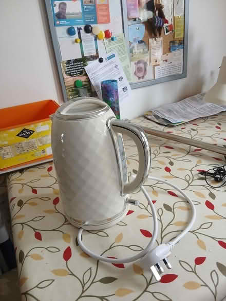Photo of free Kettle (Belmont SL6) #1