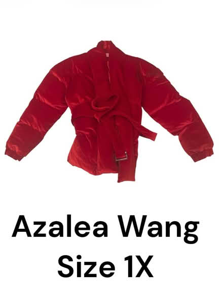 Photo of free Azalea Wang Woman’s Coat (Brooklyn Storage) #1