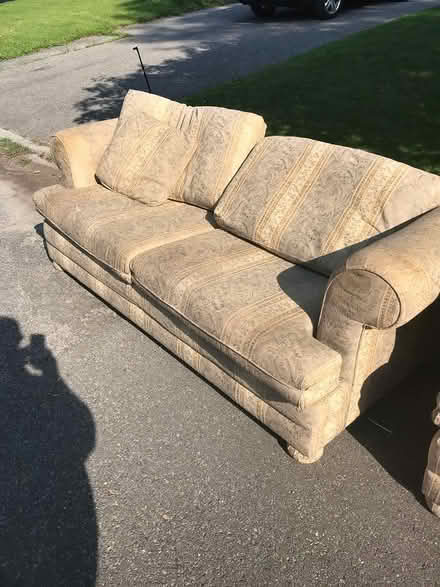 Photo of free Curb Alert (Buxton Crescent) (Old riverside park) #2