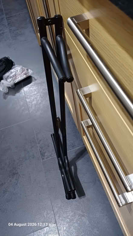 Photo of free Guitar stand (Torre TQ2) #3