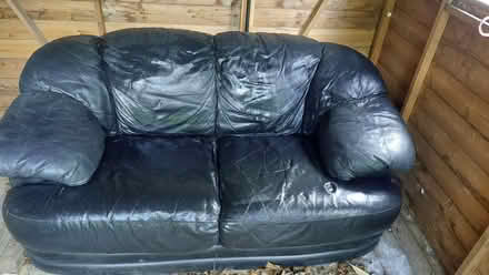 Photo of free leather 2 seater sifa (Elstow MK42) #1