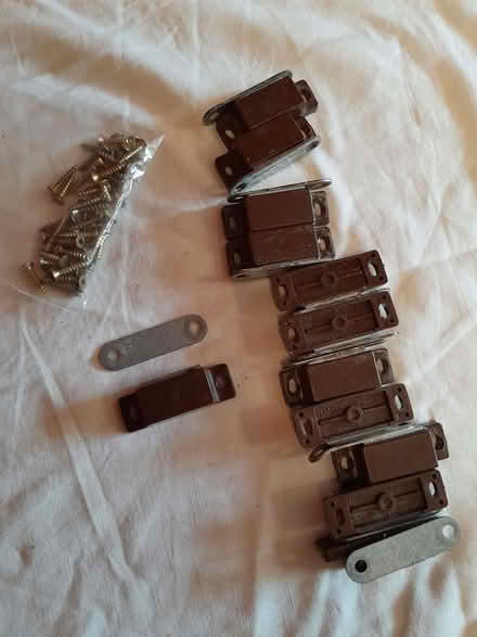 Photo of free Magnetic cupboard catches, in CO2 (Saint George's CO2) #1
