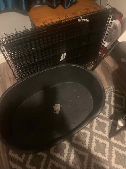 Photo of free Dog bed and crate (Wolverhampton penn fields) #1
