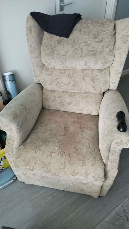 Photo of free Rise and recline cosi chair (Easthampstead RG12) #1