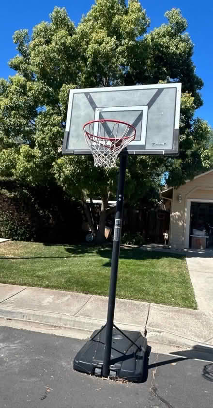Photo of free Basketball Hoop (Livermore, CA) #1