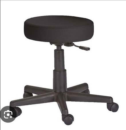 Photo of Wheely chair without a back (Northeast Heights) #1
