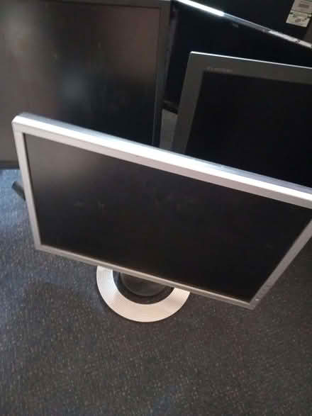 Photo of free Computer monitors (Offerton SK2) #1