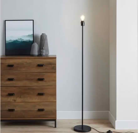 Photo of Lamp stand without shade (Heywood) #1