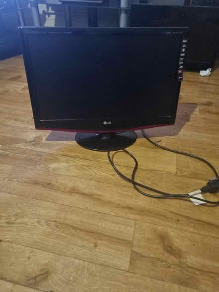 Photo of free lg tv (Foots Cray BR5) #1