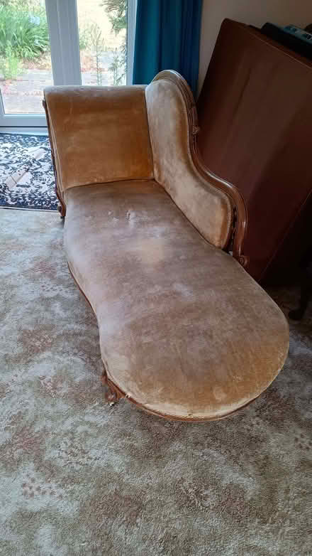 Photo of free Antique chaise longue (Wharf Rd area, Higham NN10) #1
