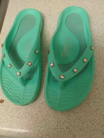 Photo of free Flip flops with toe posts (Meadowvale and 401 area) #3