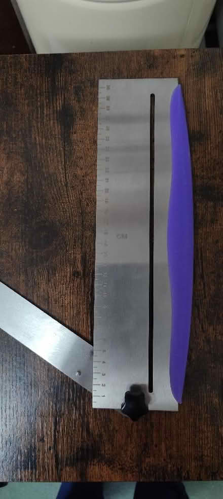 Photo of free 12 Inch Cake Scraper / Smoother for icing (Eastbourne BN21) #1