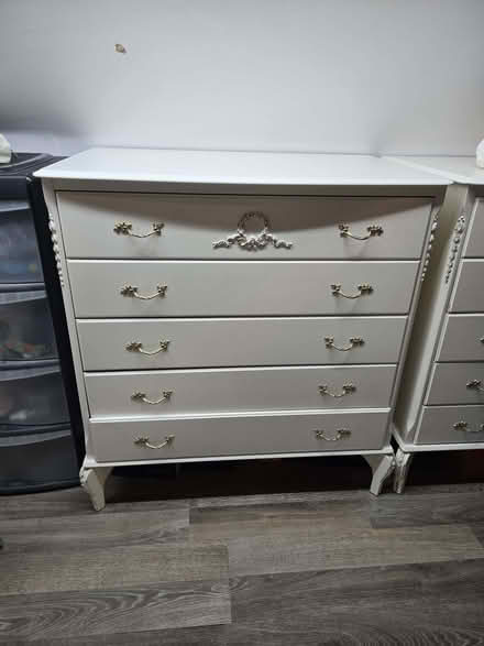 Photo of free Elegant white chest of drawers (Halton HP22) #1