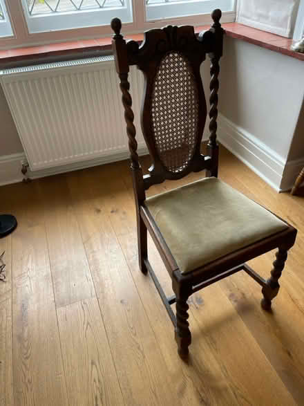 Photo of free Chair (Sm69nf) #1
