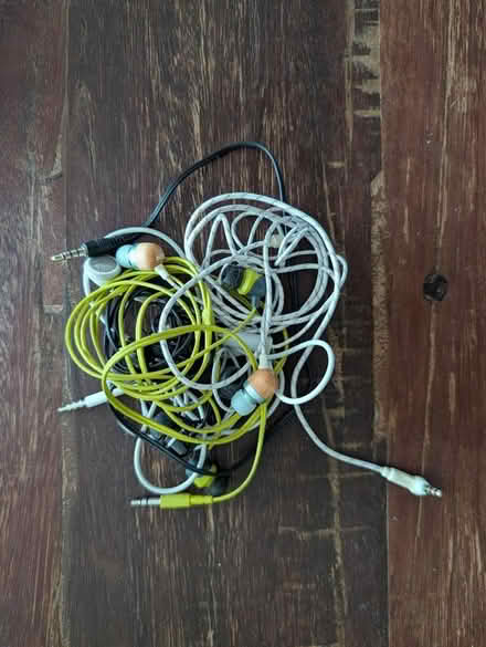 Photo of free Assorted electronics (Crown Heights, Brooklyn) #2