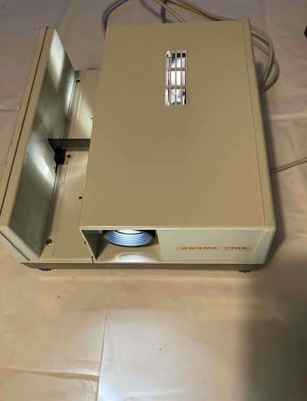 Photo of free Slide projector (Knaphill GU21) #3