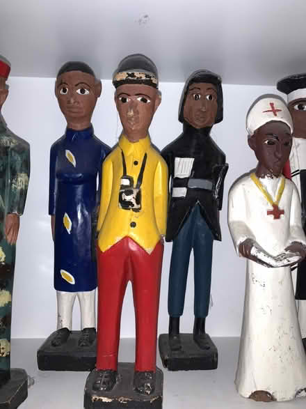 Photo of free south african colon figures/statues (Camden tube station NW1) #3