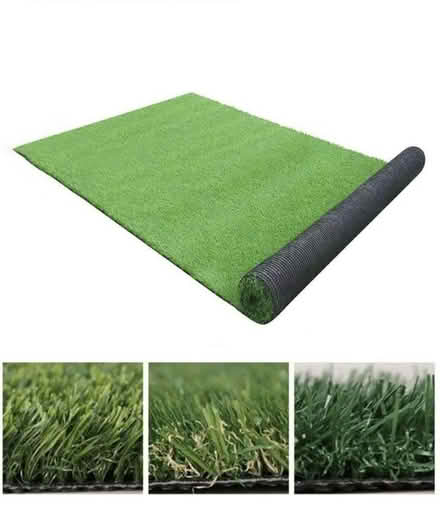 Photo of Artificial turf (Sw19) #1