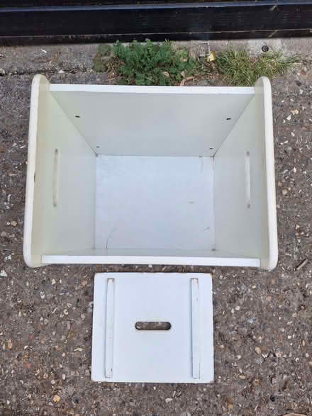 Photo of free Storage seat (Shinfield RG2) #4